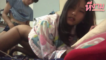 น้องส้ม สาวหน้าสวยหุ่นบางมาโดนแฟนหนุ่มปี 3 มาจับชวนน้องส้มตั้งกล้องจับเย็ดสดซอยหีท่าหมาซอยหีโครตเด็ดร่อนเอวอย่างเด็ดจัดๆลีลาอย่างมันส์ เย็ดเสียวครางเสียวลั่นห้องลีลาอย่างโดน
